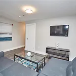 Clifton Hill Condos 4A
