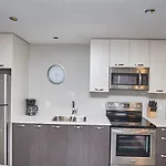 Clifton Hill Condos 4A