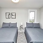 Clifton Hill Condos 4A